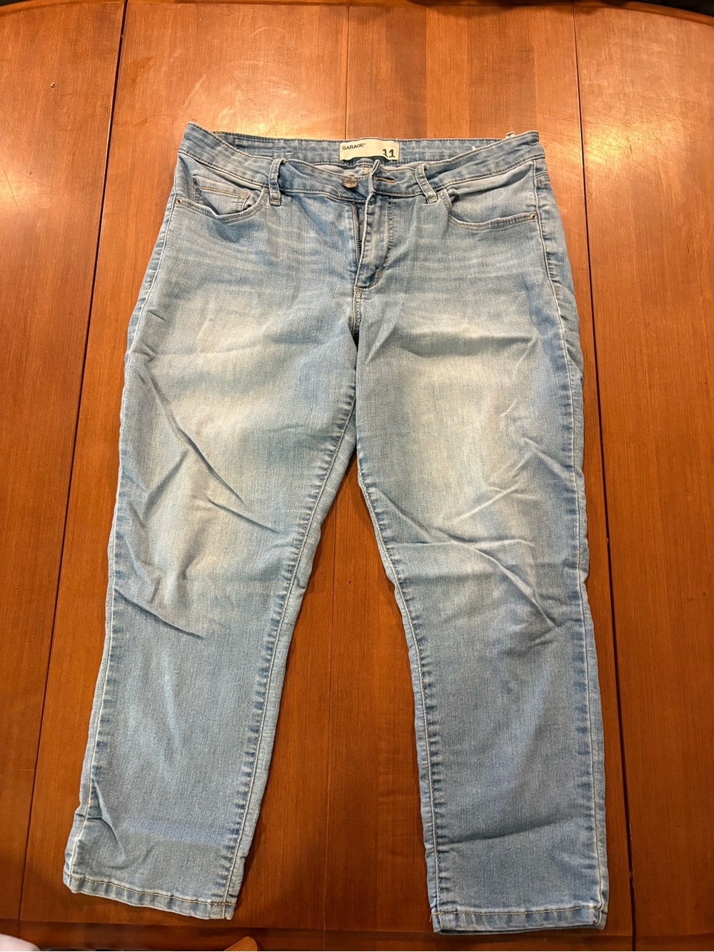 Garage Light Wash Straight Leg capri Jeans - Light Blue